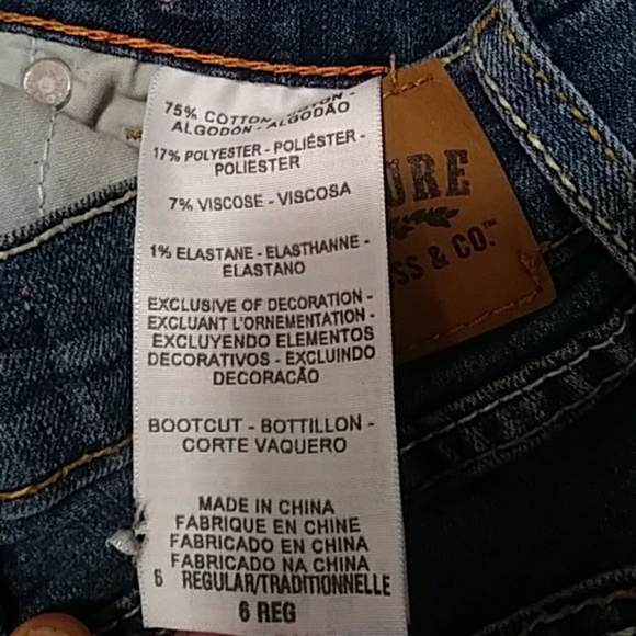 Levi Strauss Signature Capri Pants - Picture 4 of 4